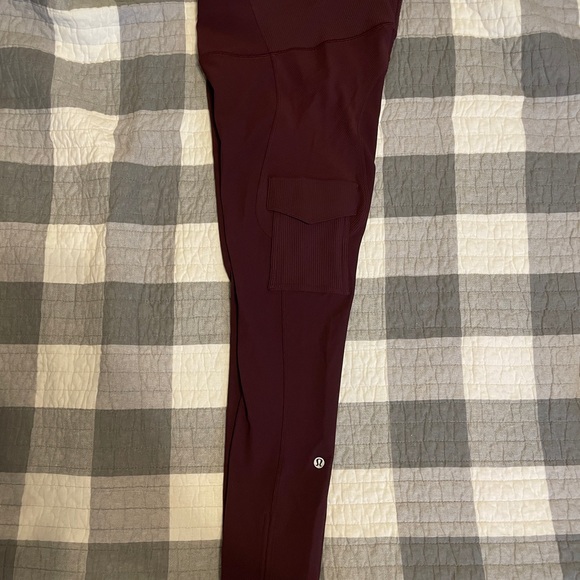 Maroon Lululemon Trail Trekker Hi Rise Legging Size 4 - Picture 3 of 5